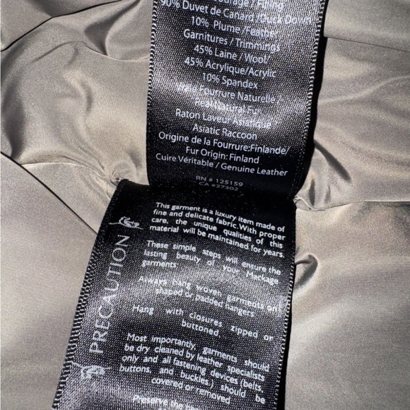 Mackage Original DIXON 2-in-1 Nordic down bomber with natural fur - Picture 8 of 15